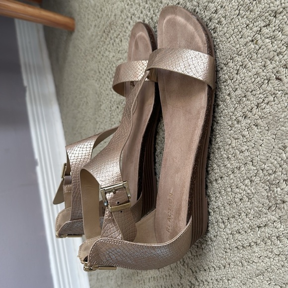 Kenneth Cole Gladiator Sandals - Gold - Picture 2 of 3